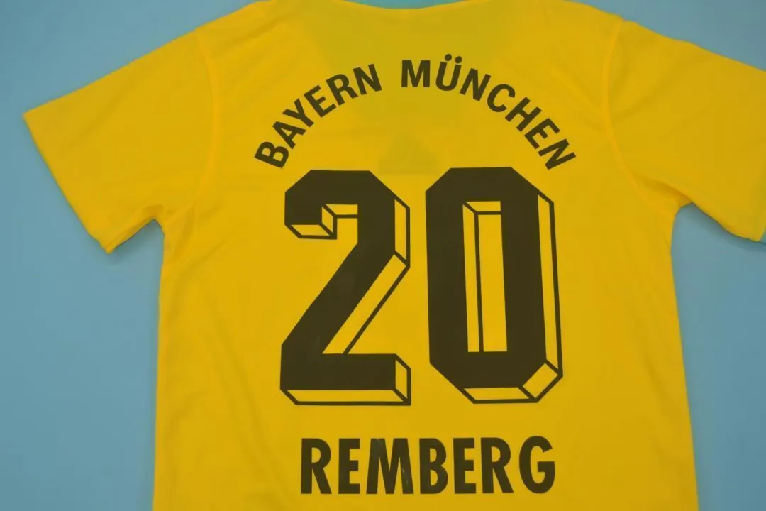 93-94 Bayern Munich away yellow 8