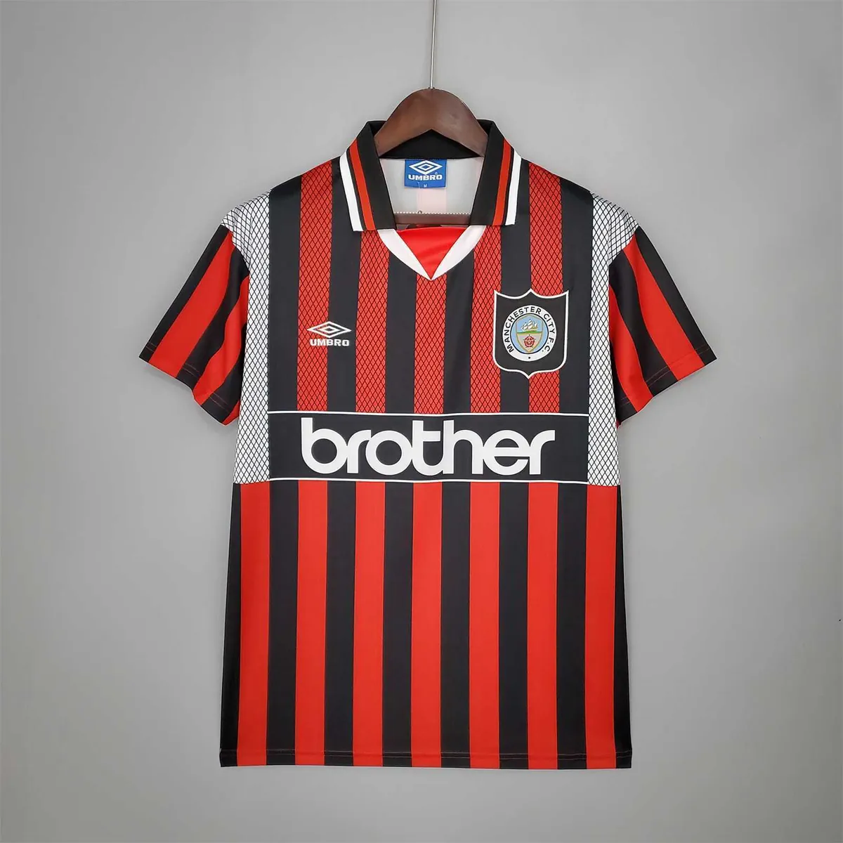 94-96 Manchester City away 8