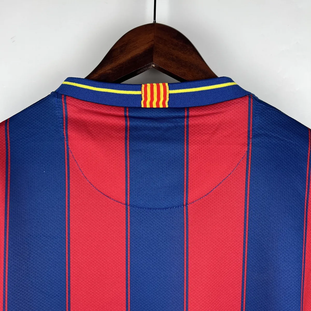 09-10 Retro Barcelona Home S-XXL 8
