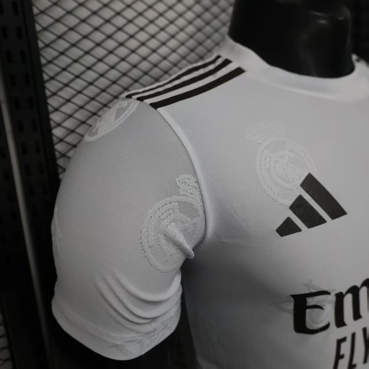 25-26 Real Madrid Special Edition Football Player Version Shirt AAAAJersey Dropship Yupoo 4