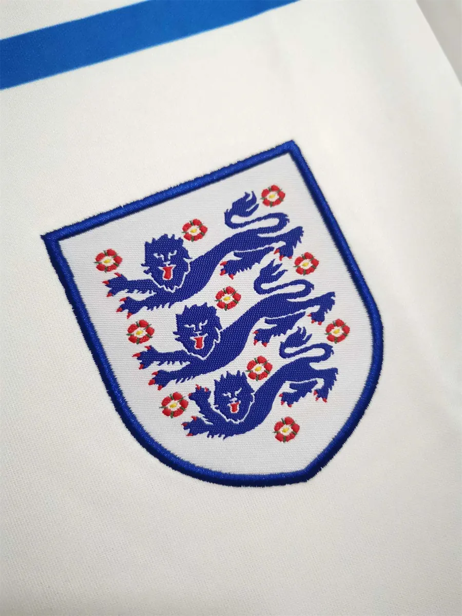 1980 England home white 4