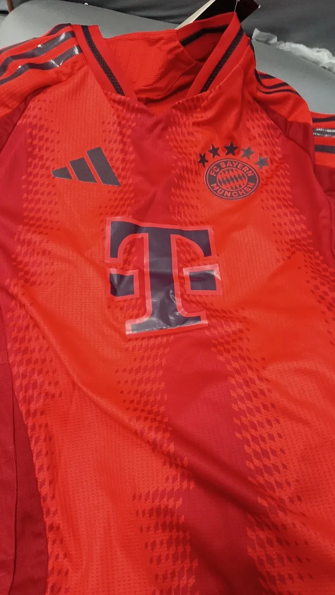 24-25 Bayern Munich Home Kit Player Version Shirt AAAAJersey Supplier Yupoo 4
