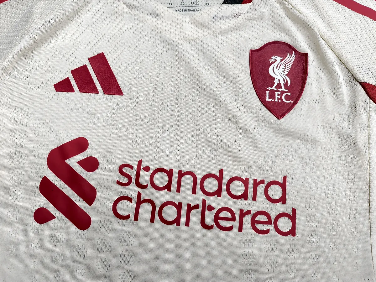 25-26 Liverpool Away Kid Kits Player Version Youth Apparels AAAAJersey Supply Yupoo 2