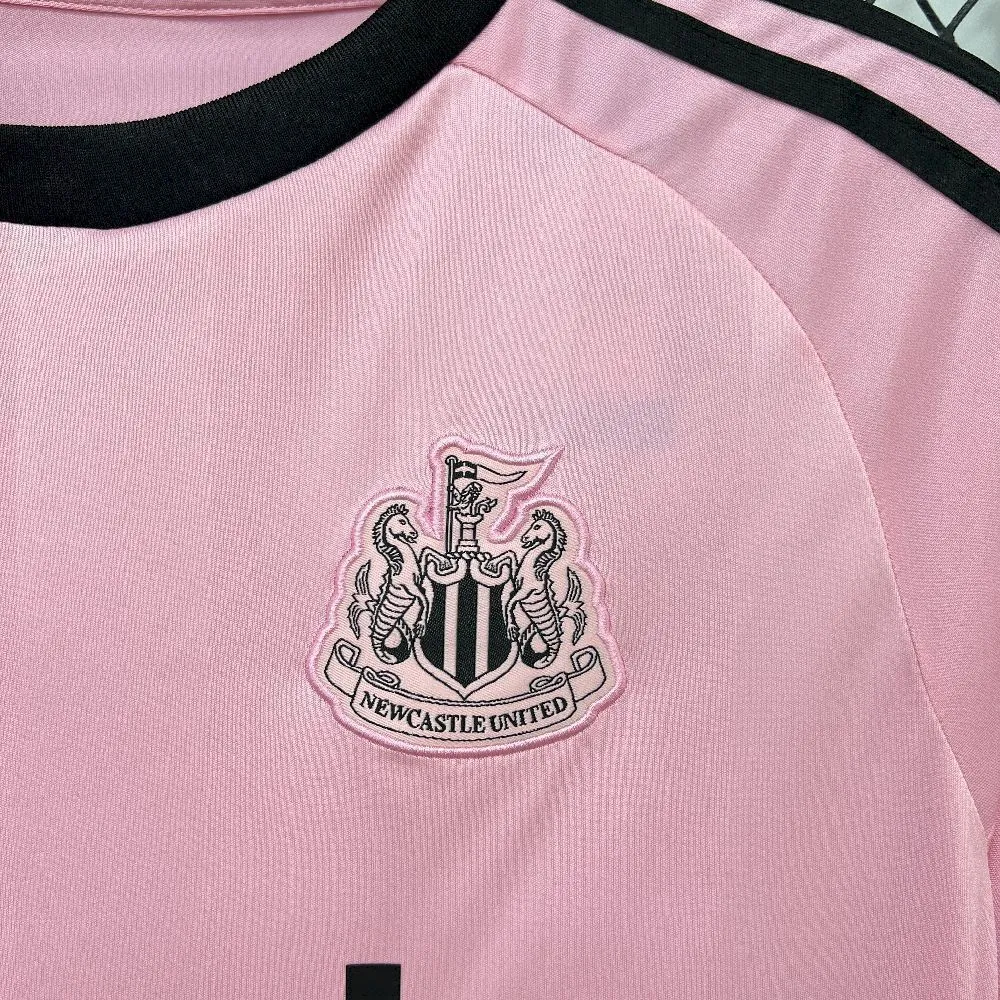 25-26 Newcastle Goalkeeper Kit Football T-Shirt AAAAJersey Yupoo 1