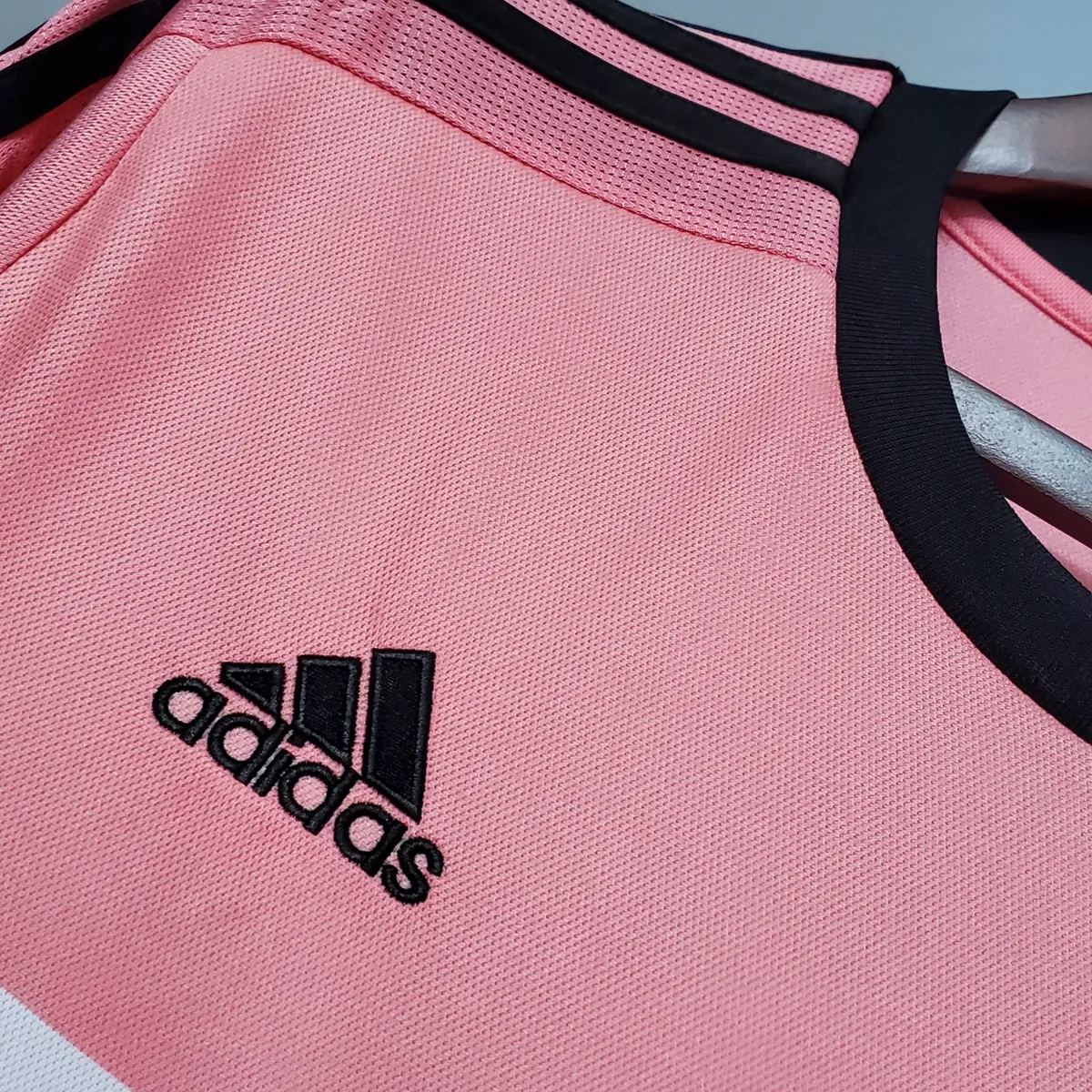 15-16 Juventus away pink Retro Football Jersey S-2XL 12