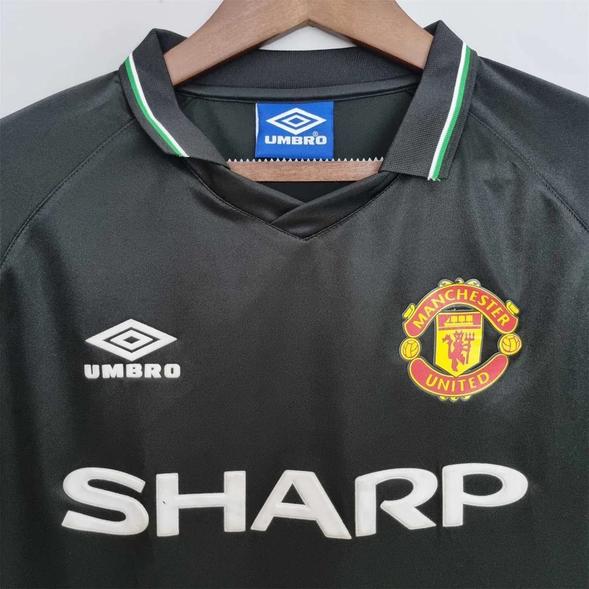 1988 Manchester United away 6