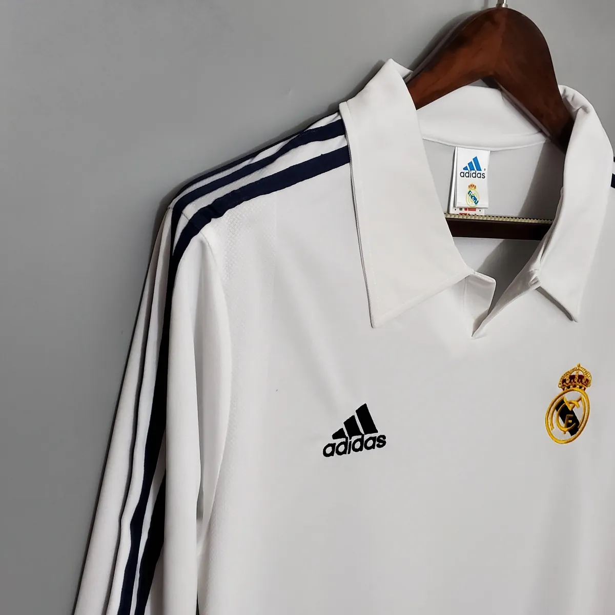 01-02 Real Madrid home long-sleeve 4
