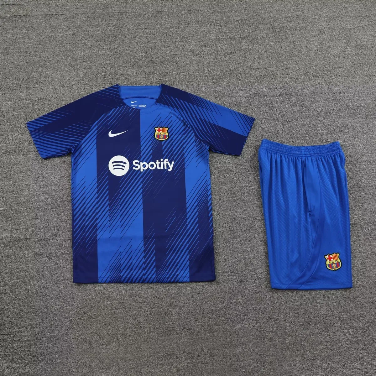 23-24 Barcelona Training Soccer Jerseys Yupoo 1