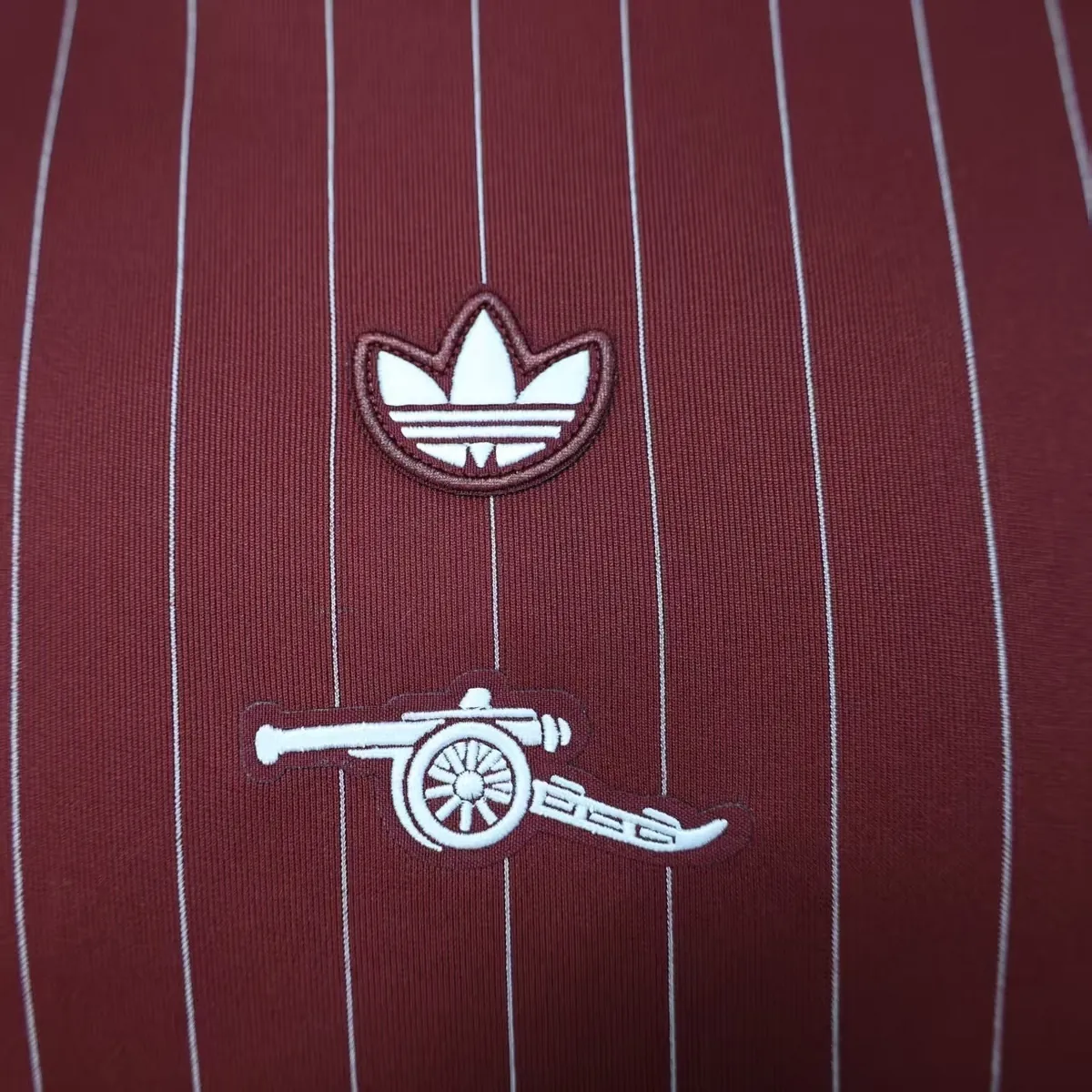 25-26 Arsenal Casual Retro Style Football Shirt Apparels AAAAJersey Wholesale Yupoo 3