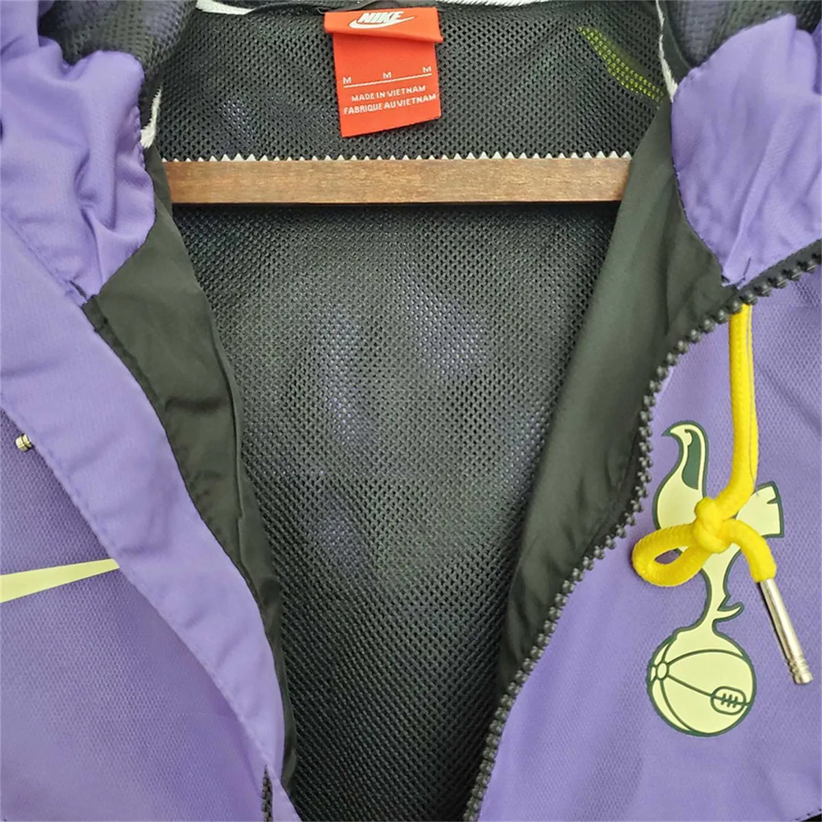 21-22 Tottenham Hotspur purple-black windbreaker 5
