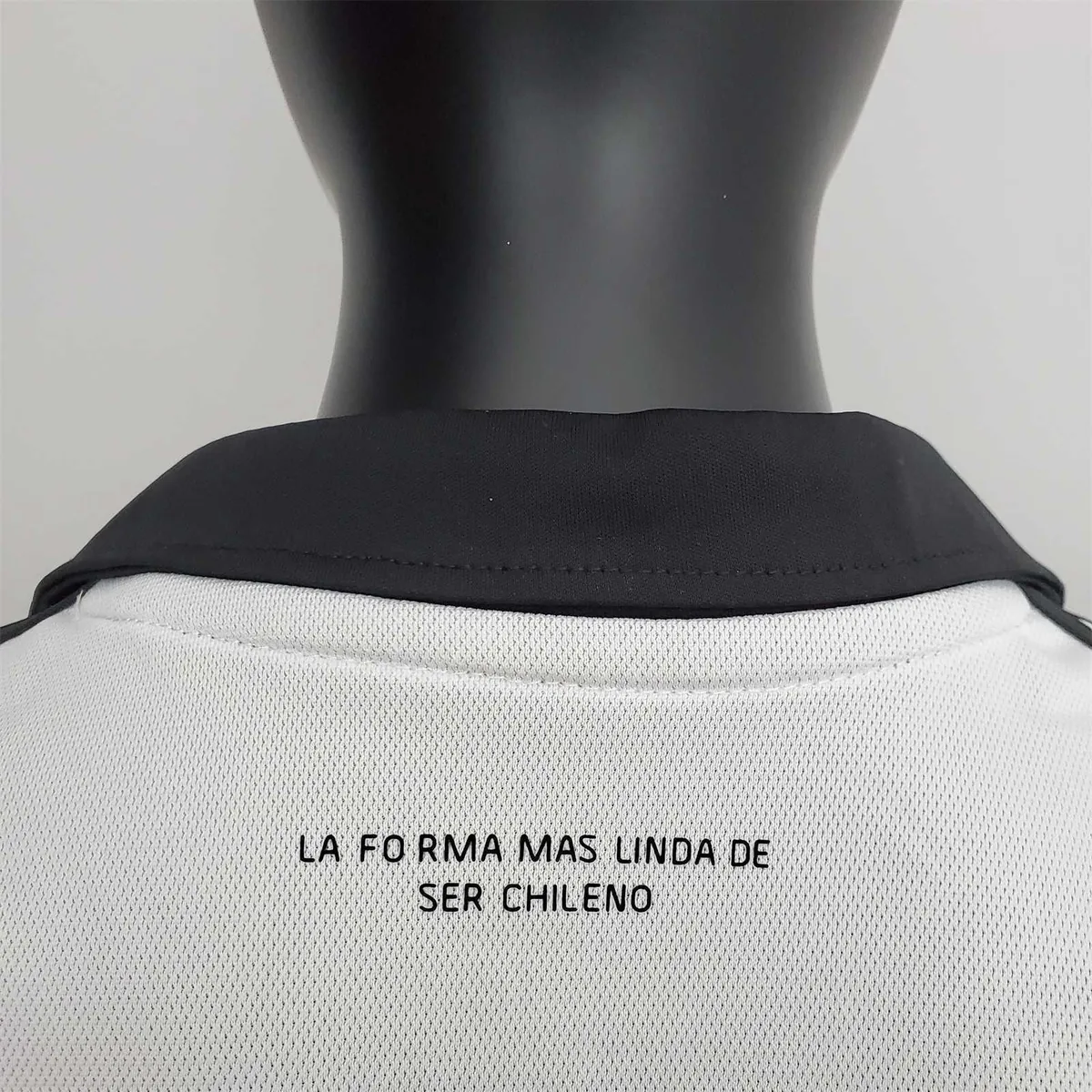 22-23 Colo-Colo home kids kit 3
