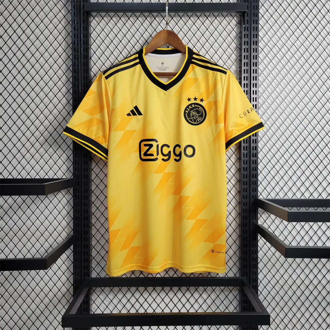 23-24 Ajax away 10
