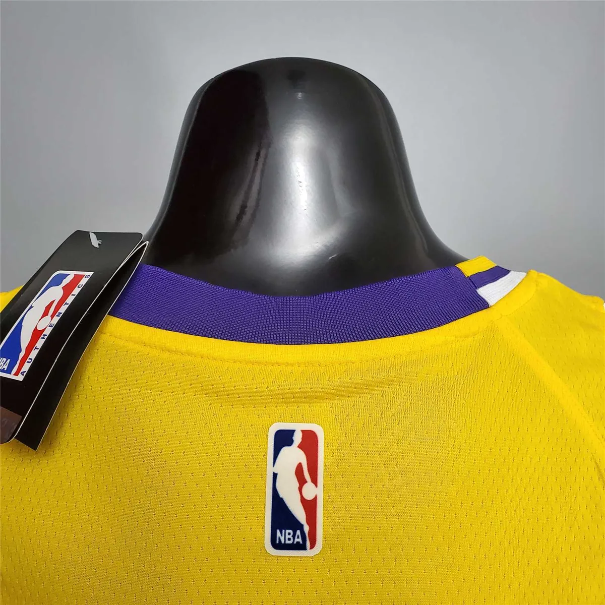 Bryant #8 Lakers Round neck yellow 3