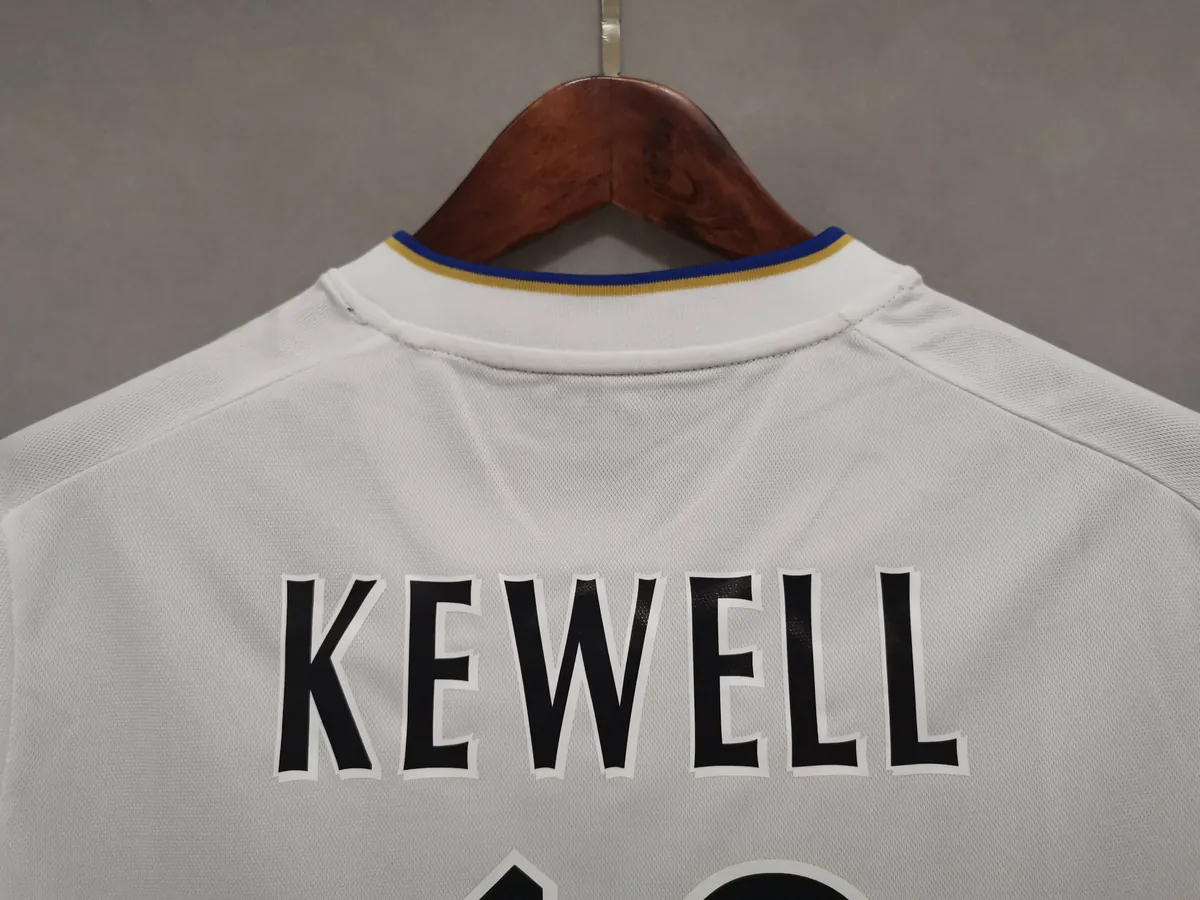 00-01 Leeds United home 3