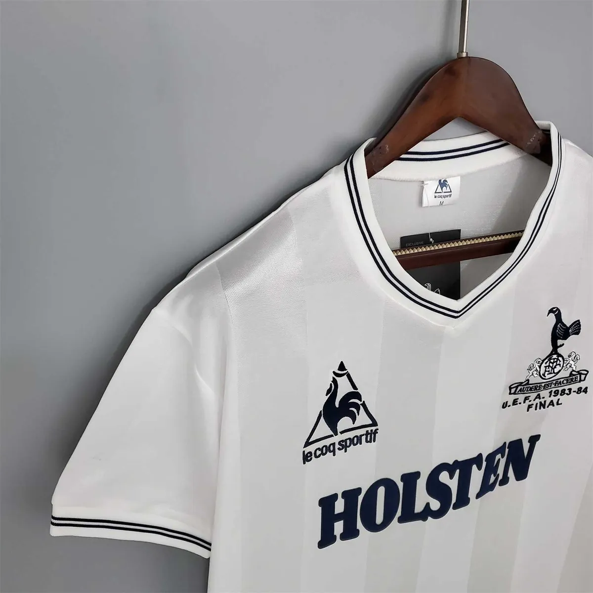 83-84 Tottenham Hotspur home 4