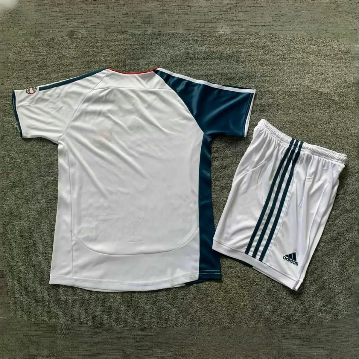 06-08 Liverpool Away Retro Kid Kits Youth Apparels Football AAAAJersey Yupoo 16-28 1