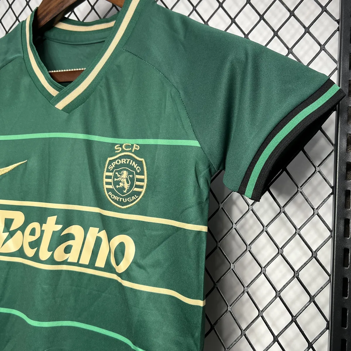 24-25 Sporting CP Away Kid Kits Youth Apparels AAAAJersey Wholesale Yupoo 2