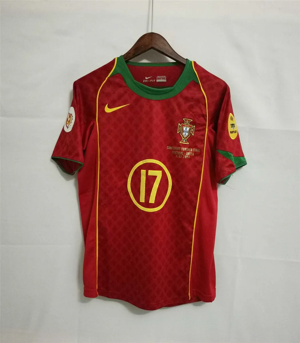 2004 Portugal home red 23