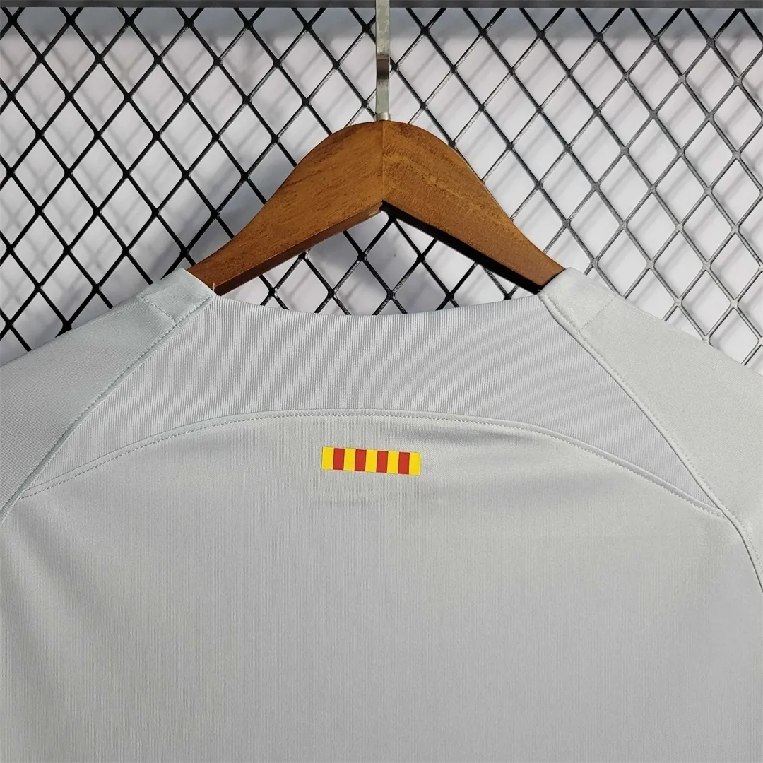 22-23 Barcelona third away 11