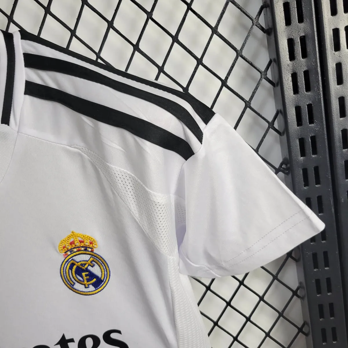 24-25 Real Madrid Home Kid Kits Youth Apparels AAAAJersey Wholesale Yupoo 7
