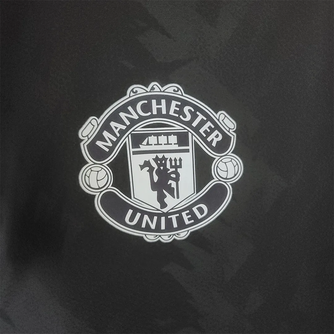 22-23 Manchester United Windbreaker Black 3