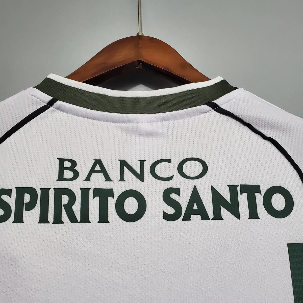 01-03 Sporting Lisbon Home Retro Kit Vintage Shirt Football Jerseys Yupoo 9