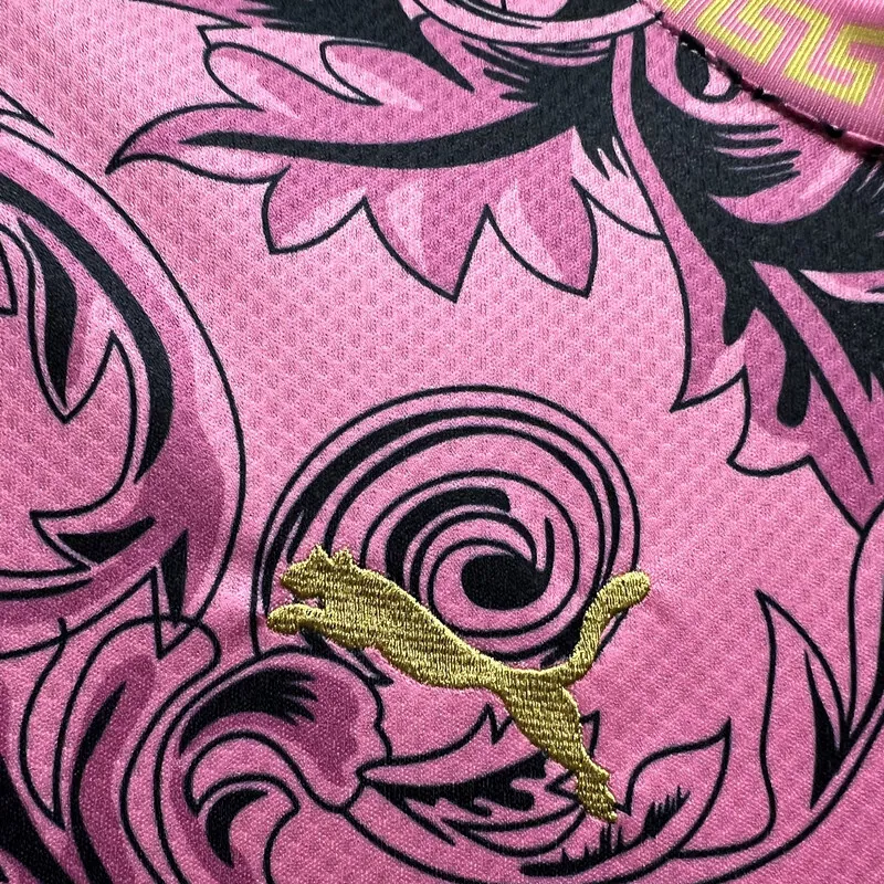 2024 Italy X Versace Pink Special Edition Kit Football T-Shirt AAAAJersey Supplier Yupoo 6