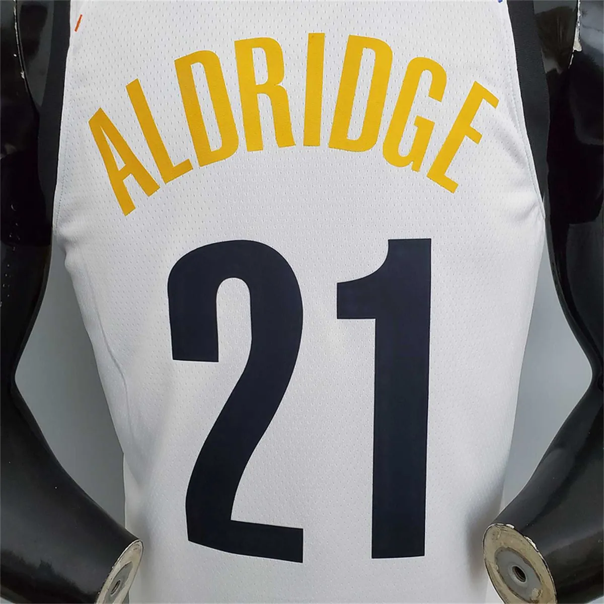 Nets Aldridge #21 graffiti (white) 1