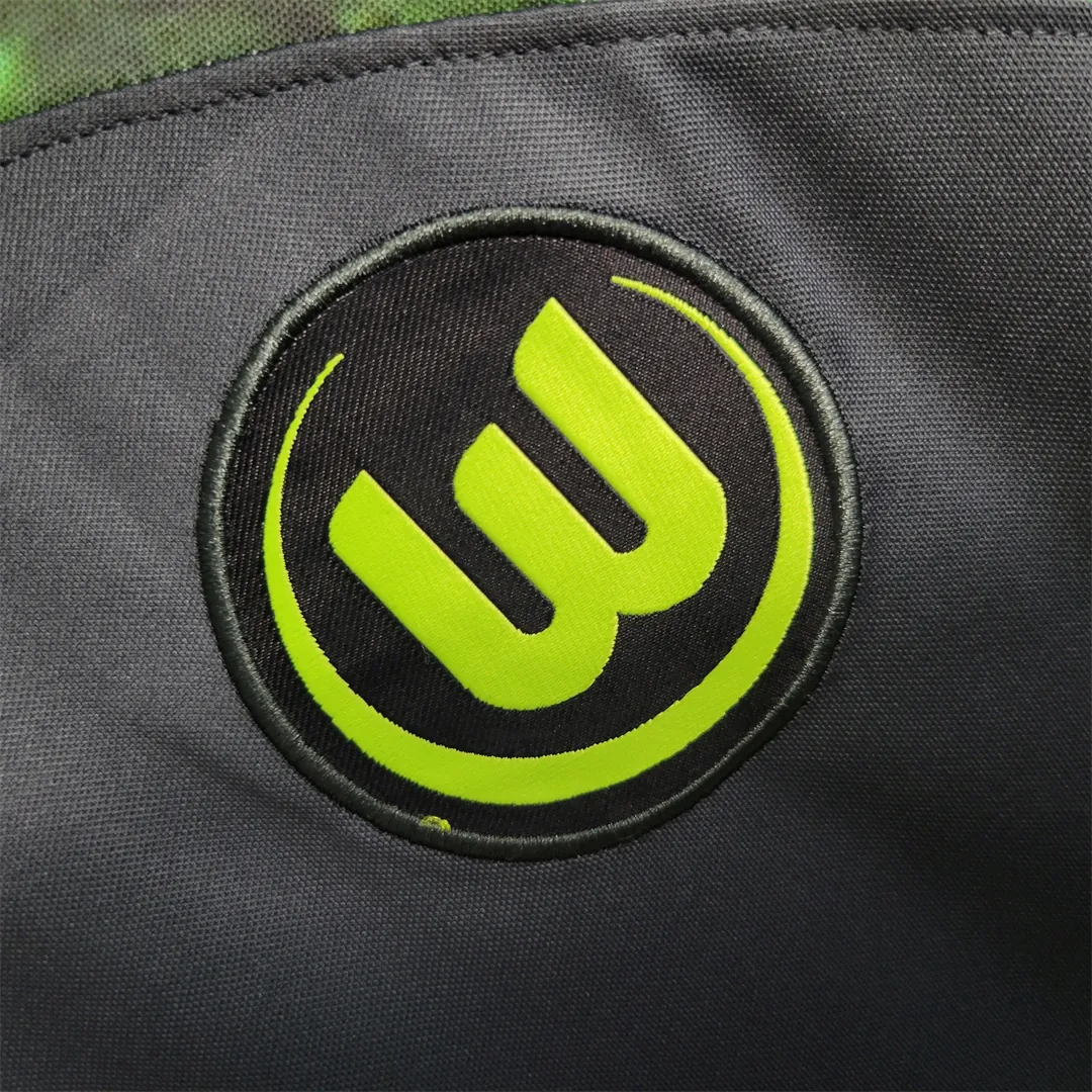 23-24 Wolfsburg away 8