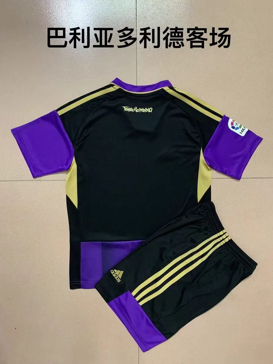 Real Valladolid 3