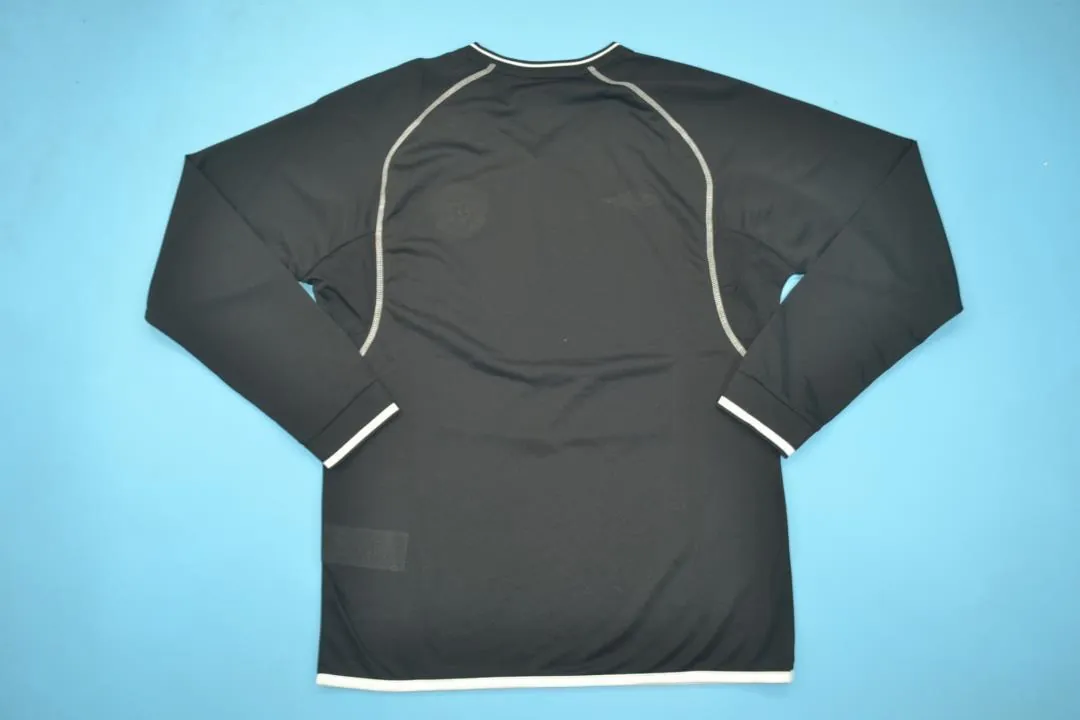 00-02 Manchester United away black long sleeve 2