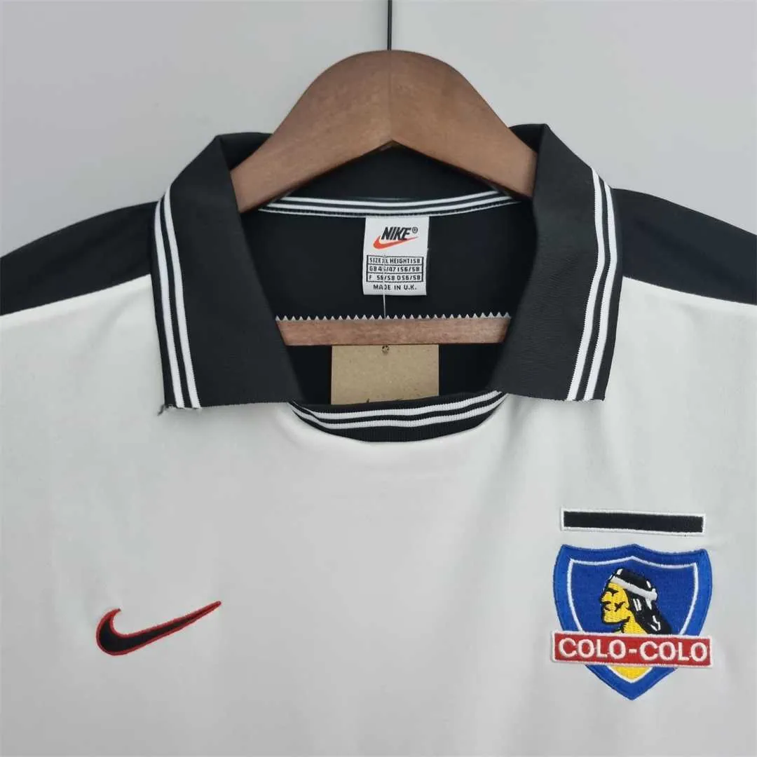99 Colo-Colo home 7