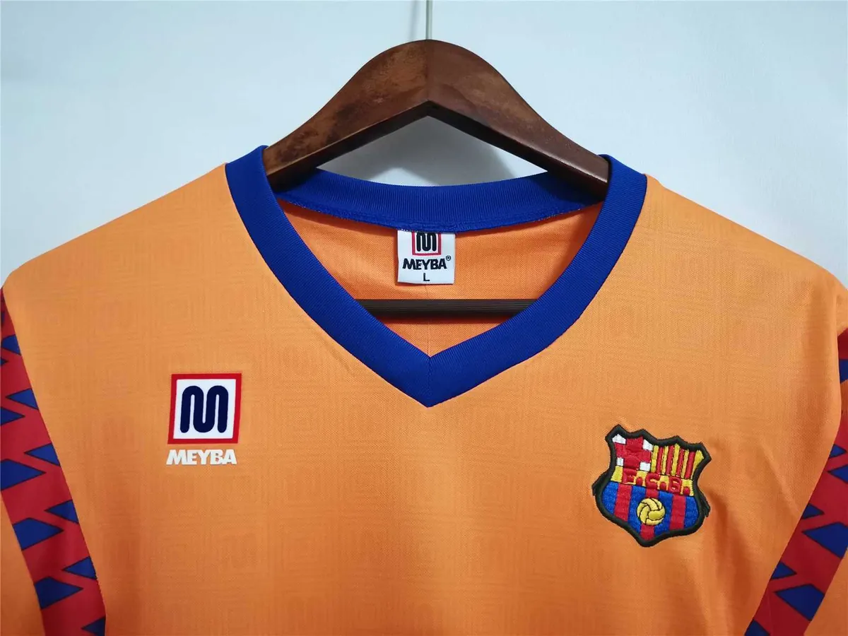 91-92 Barcelona away 13