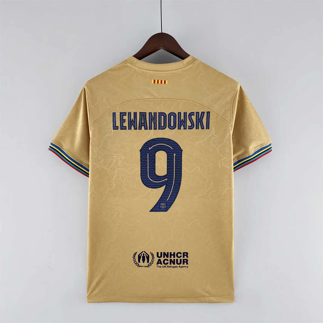 22-23 Barcelona away - 4 10