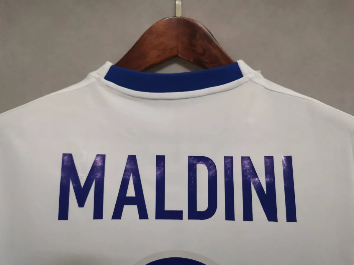 98-00 Italy away white 4
