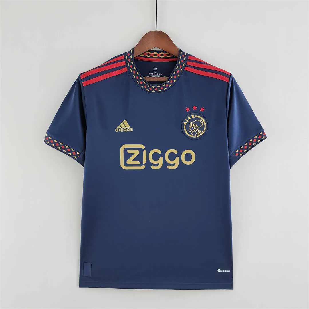 22-23 Ajax away 10