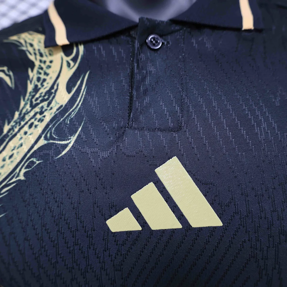 24-25 Real Madrid Dragon Black Special Edition Player Version Shirt AAAAJersey Supplier Yupoo 2