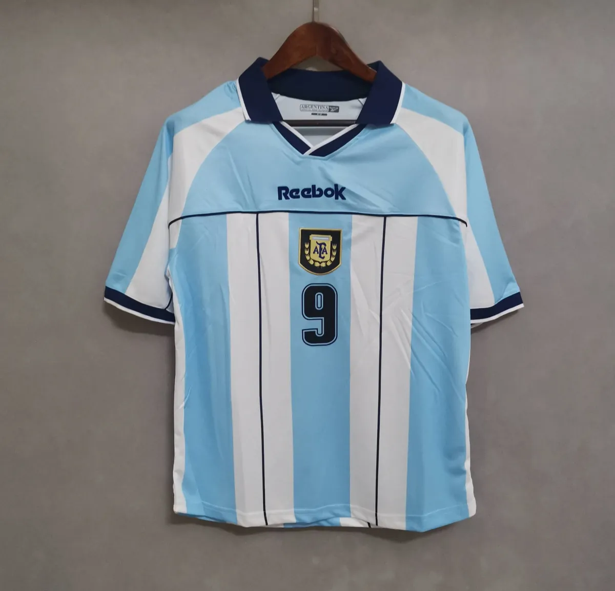 2000 Argentina home 7