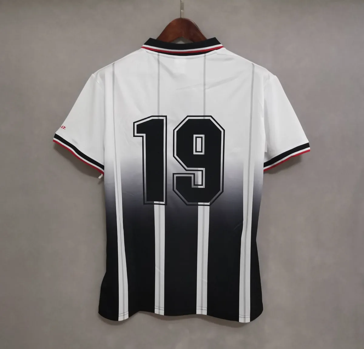 97-99 Rangers away 7