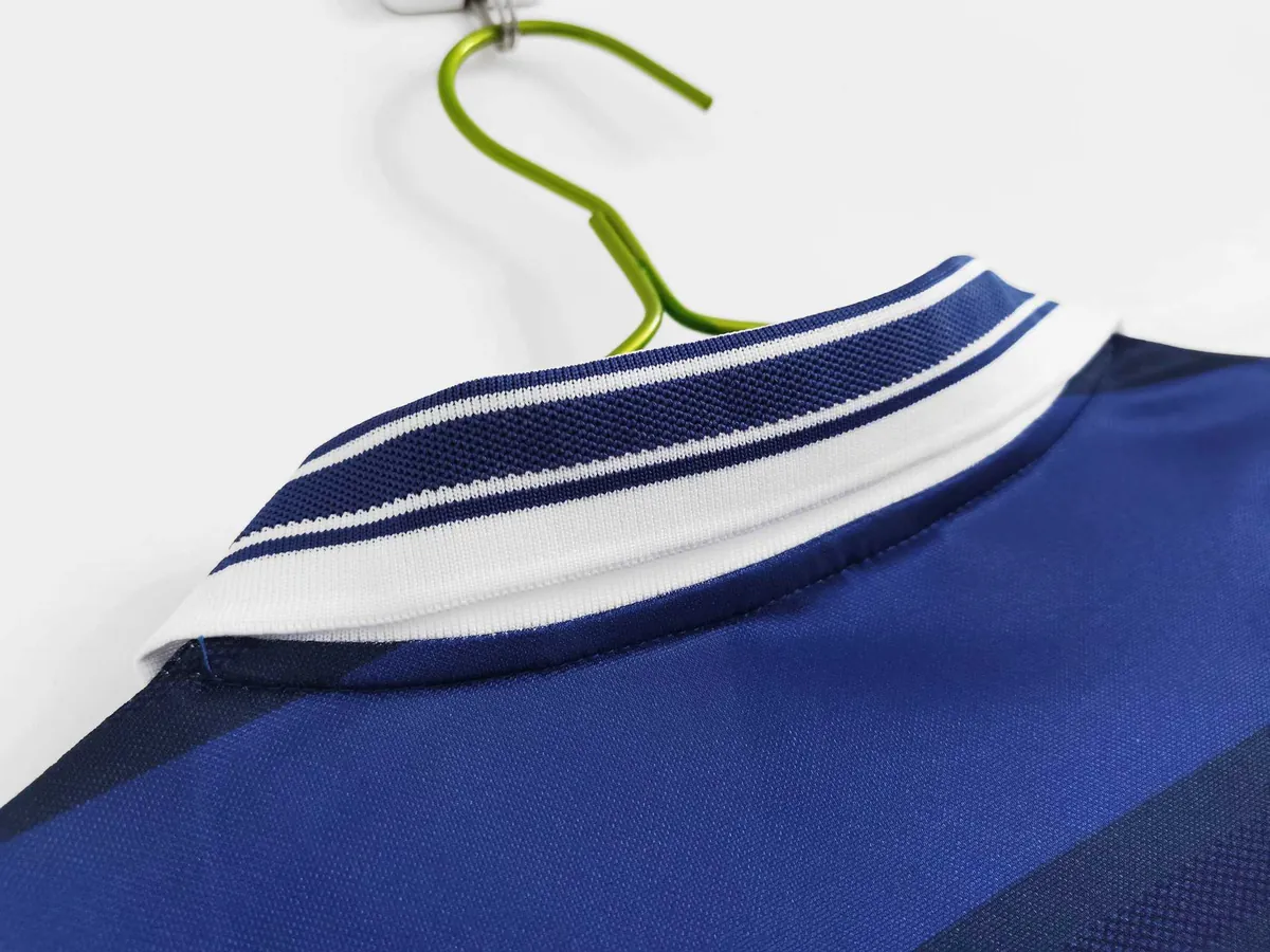98-00 Scotland home 6