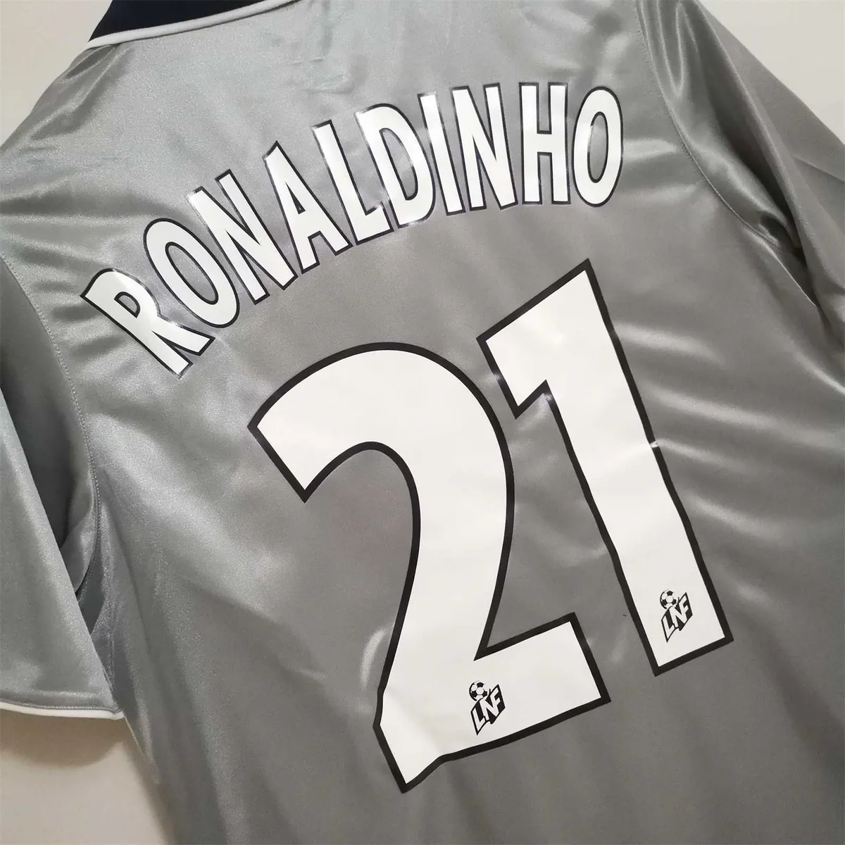 2000 PSG away grey 3