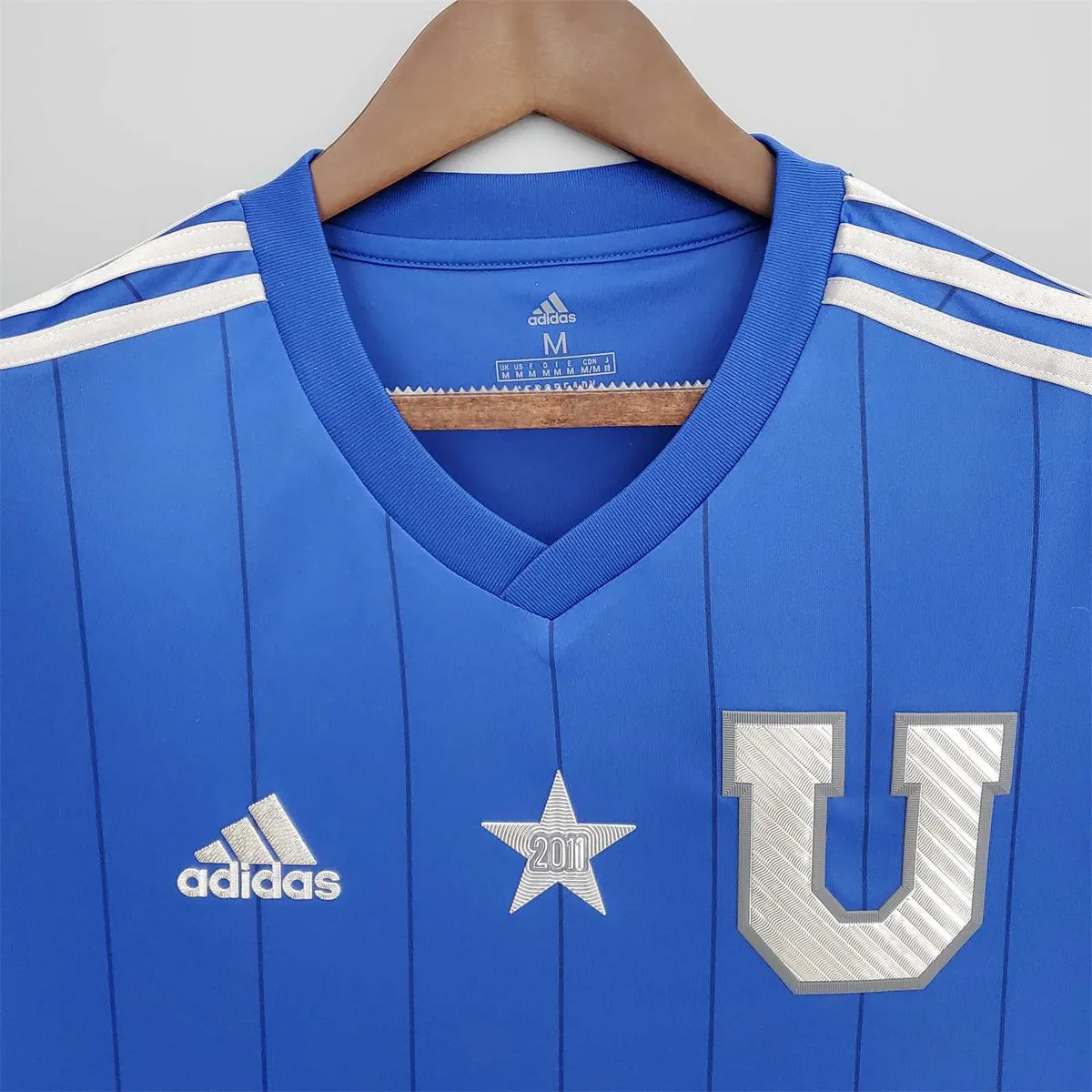 2011 University of Chile Commemorative Edition 4
