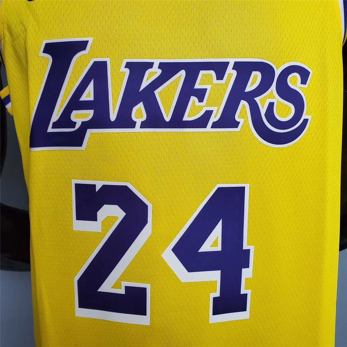 Bryant #24 Lakers Round neck yellow 4