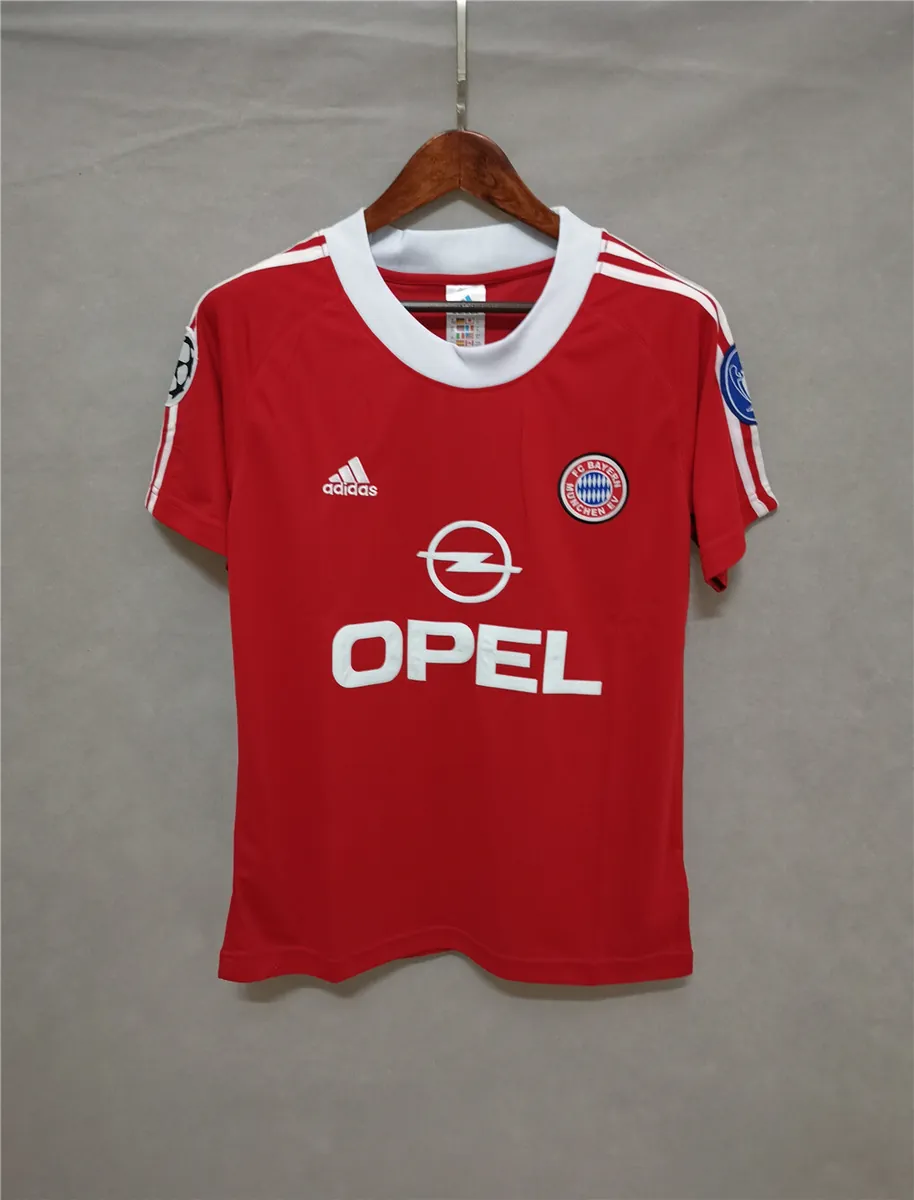 01-02 Bayern Munich Champions League home red 9