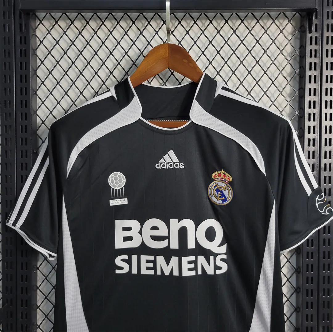 06-07 Real Madrid third away 10