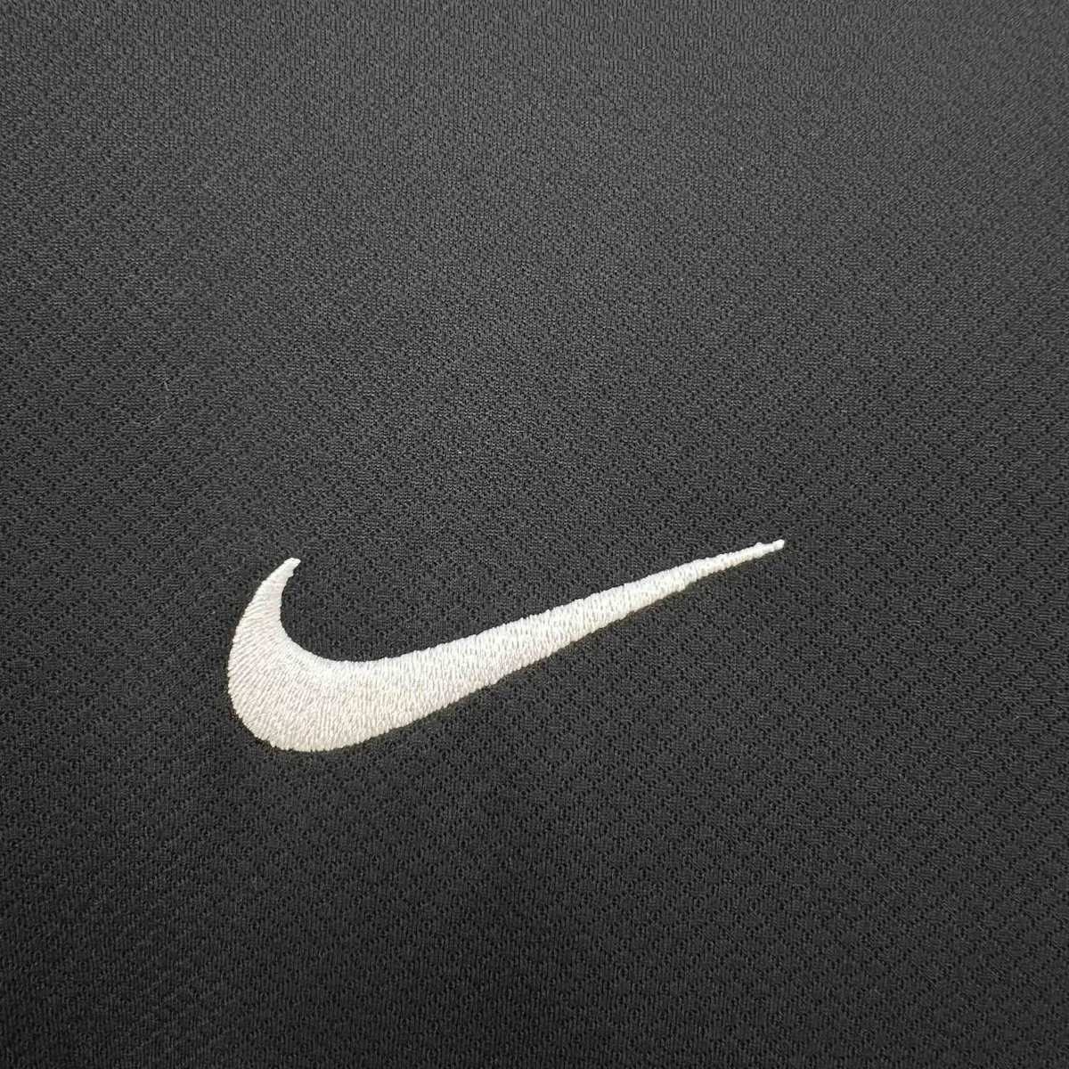 24-25 Frankfurt Away Shirt Football Uniforms AAAAJersey Supplier Yupoo 2