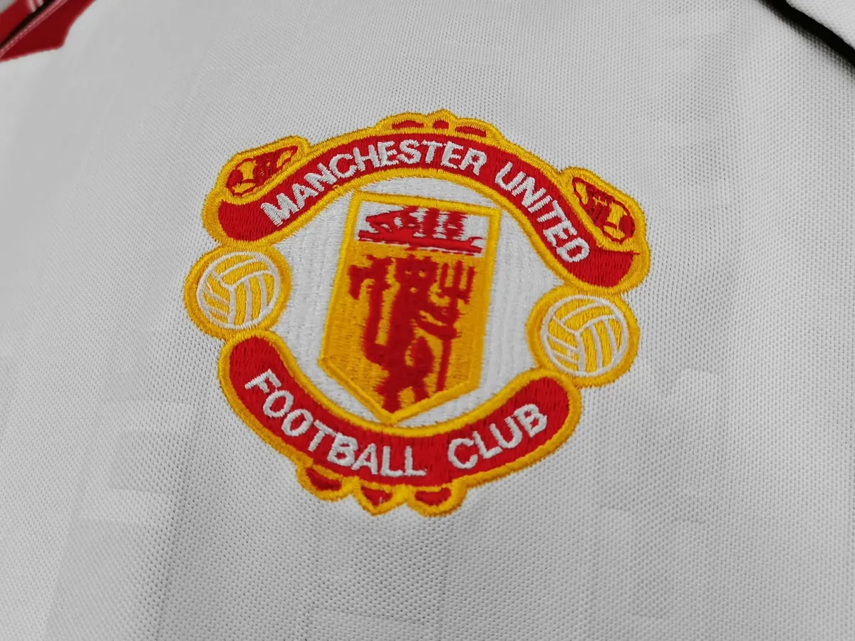 88-89 Manchester United away white 4