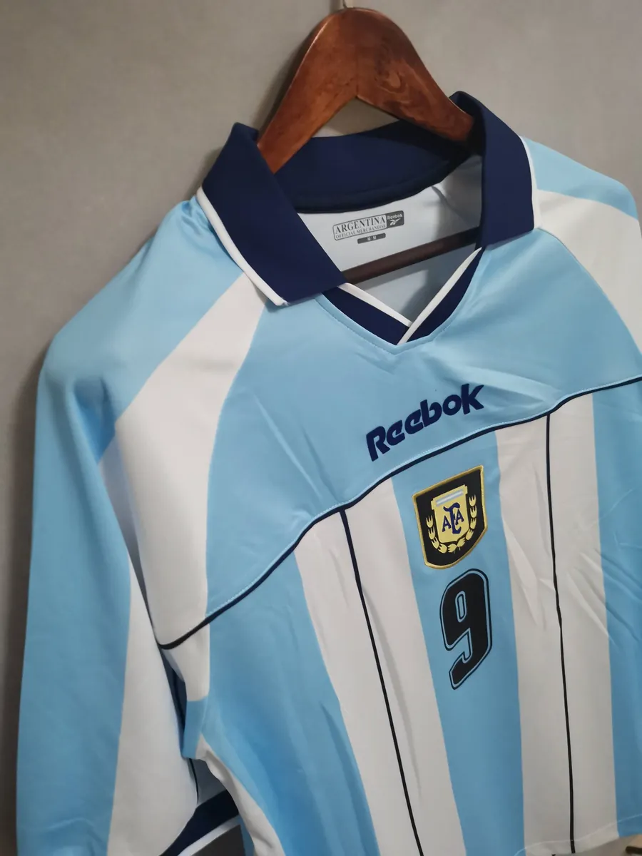 2000 Argentina home 6
