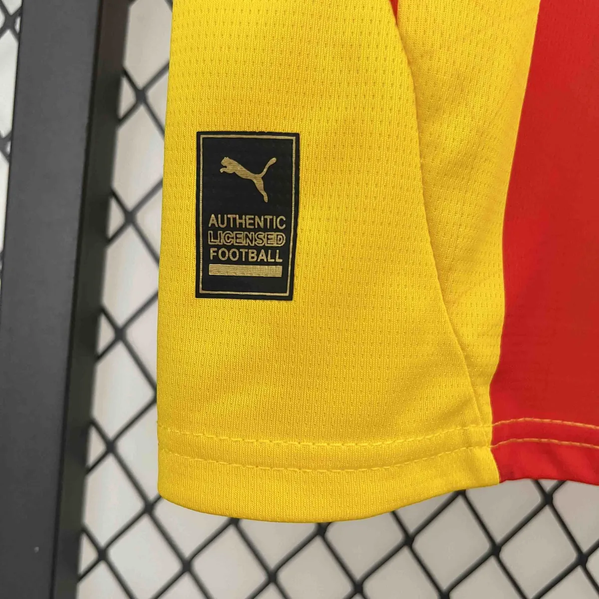 24-25 Lens Home Kit Football Uniform AAAAJersey Supplier Yupoo 6