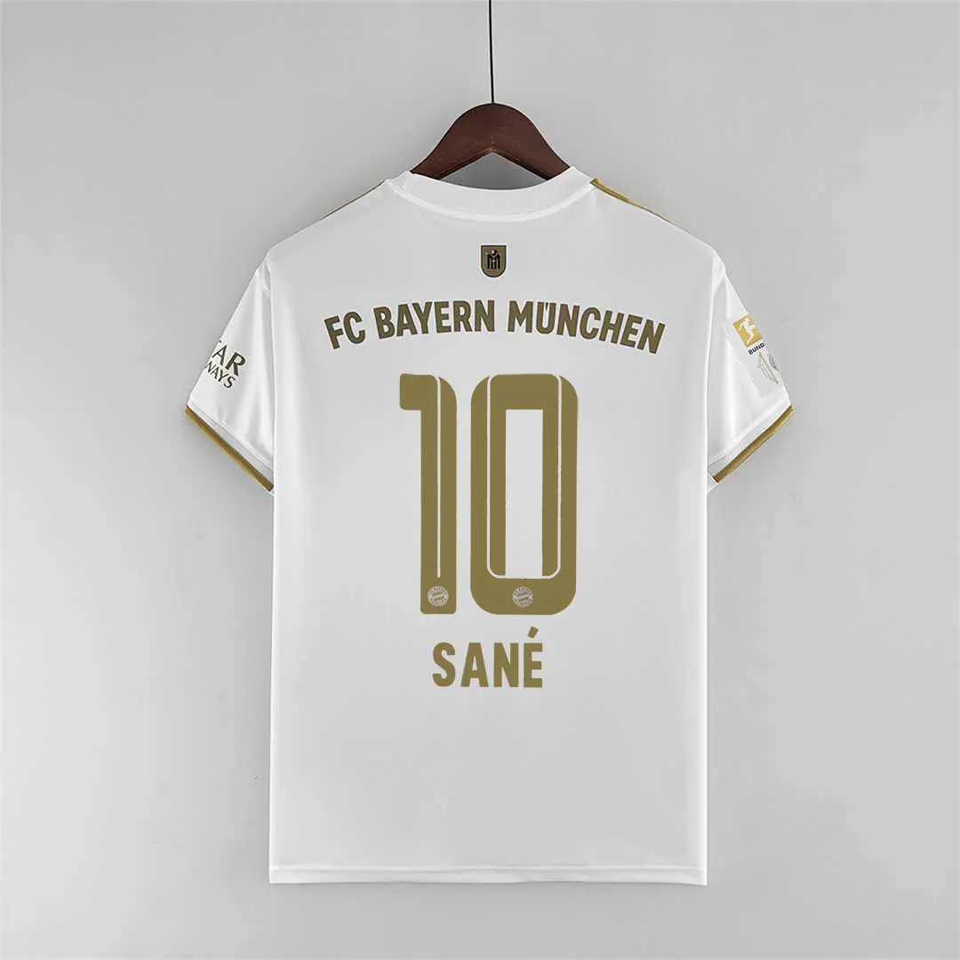 22-23 Bayern away 2